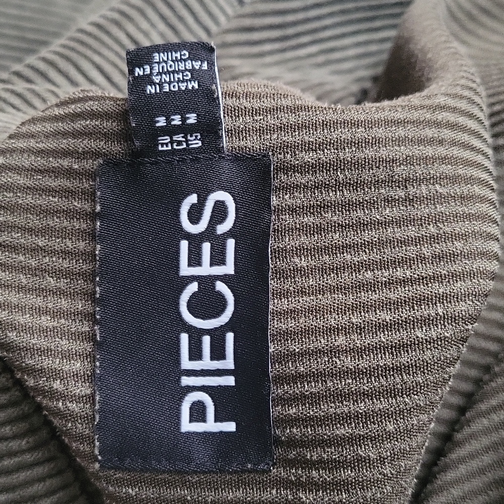 Pieces lightweight green corduroy jacket size medium - Picture 3 of 4